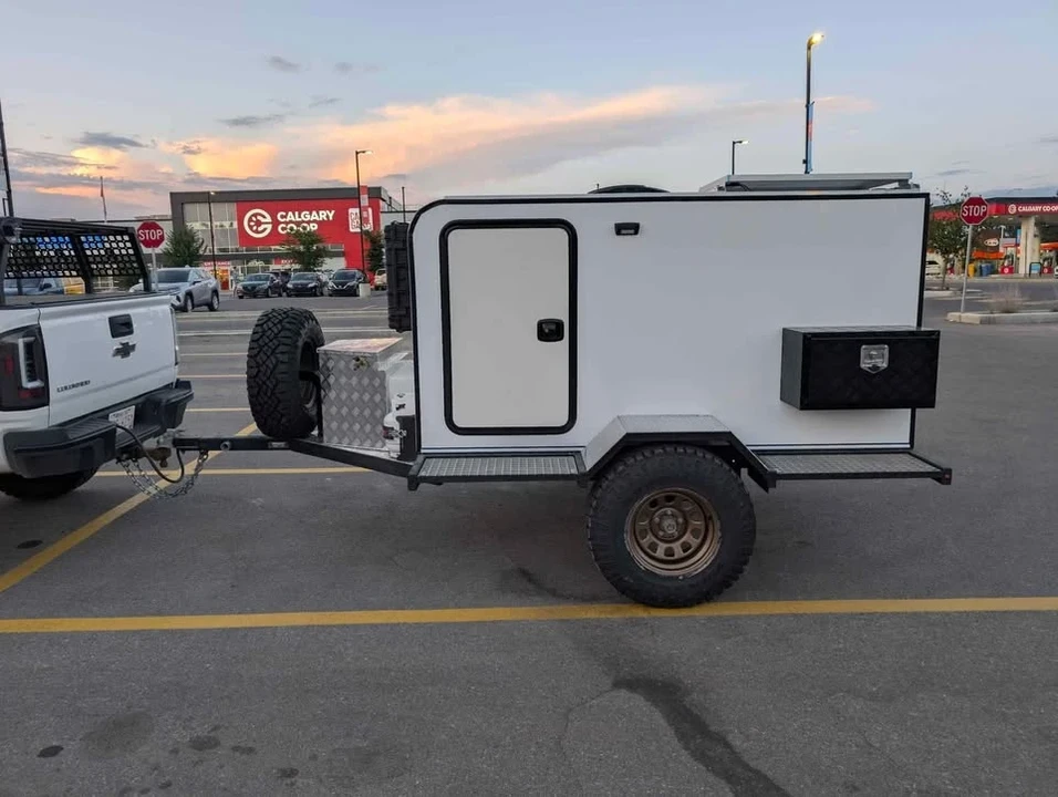 Parts & Memorabilia Trailers - Image 2 of 9