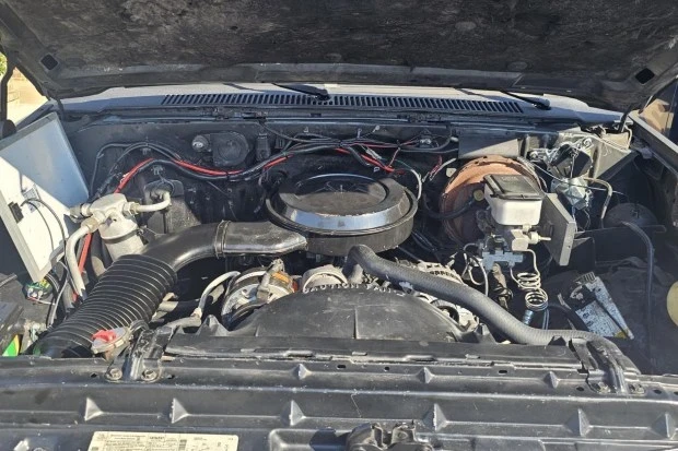 1990 Chevrolet K5 Blazer 2nd Gen - Image 8 of 9