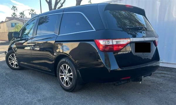 2011 Honda Odyssey - Image 13 of 14