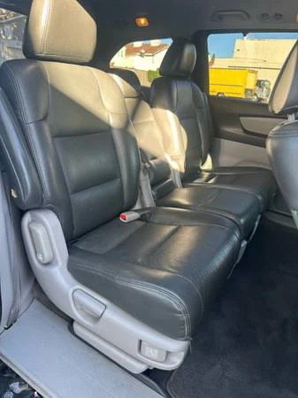 2011 Honda Odyssey - Image 8 of 14
