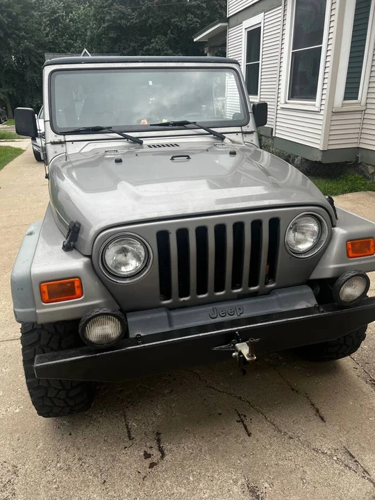 2000 Jeep TJ Wrangler - Image 2 of 12