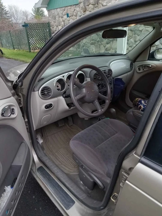 2002 Chrysler PT Cruiser - Image 4 of 4