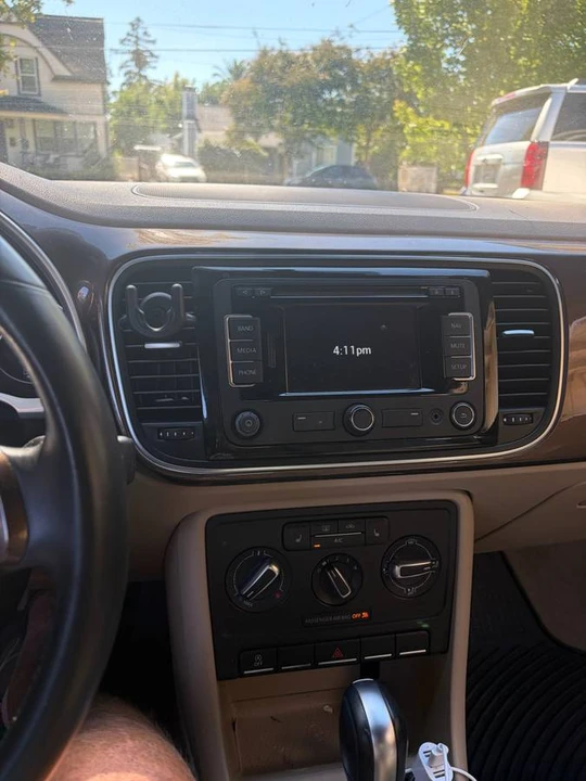 2015 Volkswagen A5 Beetle - Image 8 of 9