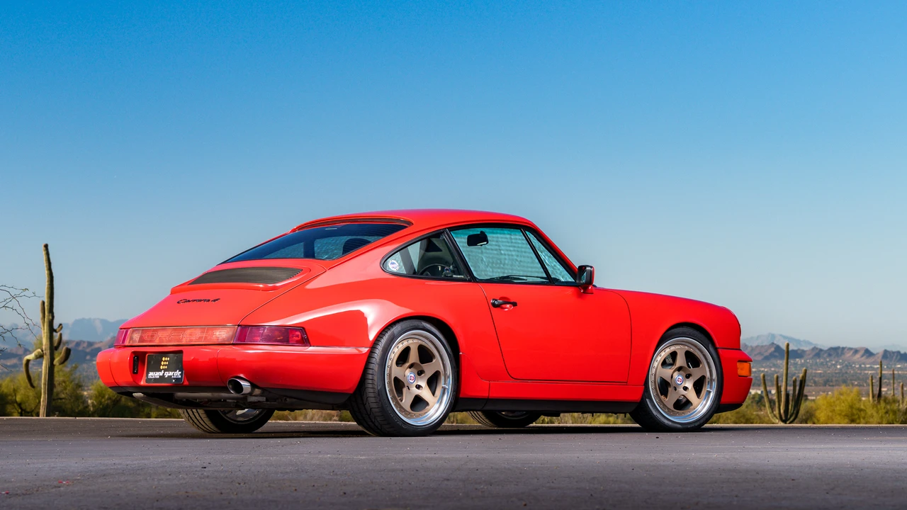 1990 Porsche 964 Carrera 4 - Image 24 of 31