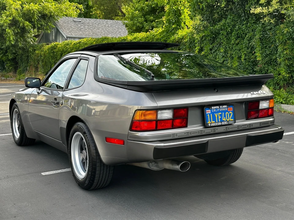 1985 Porsche 944 - Image 2 of 31