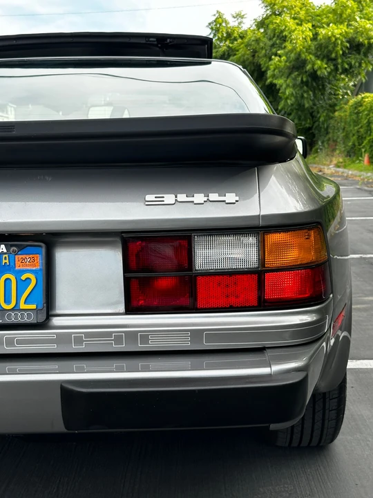 1985 Porsche 944 - Image 8 of 31
