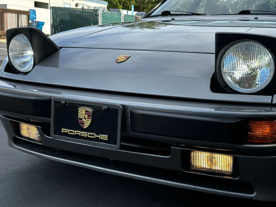 1985 Porsche 944 - Image 15 of 31