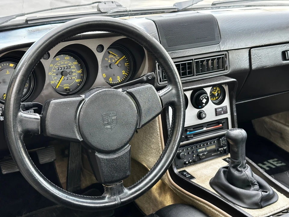1985 Porsche 944 - Image 18 of 31