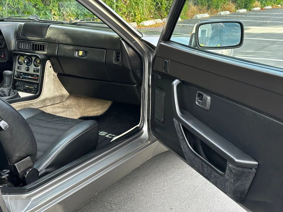 1985 Porsche 944 - Image 19 of 31