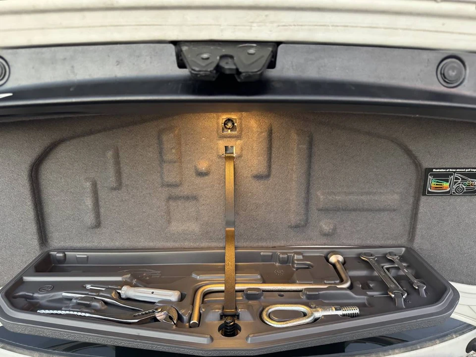 2001 BMW E39 5 Series - Image 17 of 18