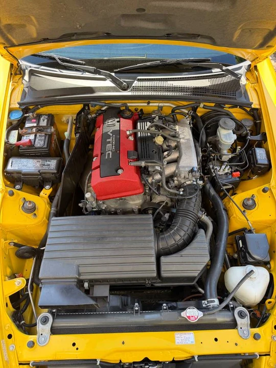 2001 Honda AP1 S2000 - Image 2 of 11