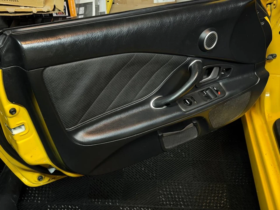 2001 Honda AP1 S2000 - Image 5 of 11