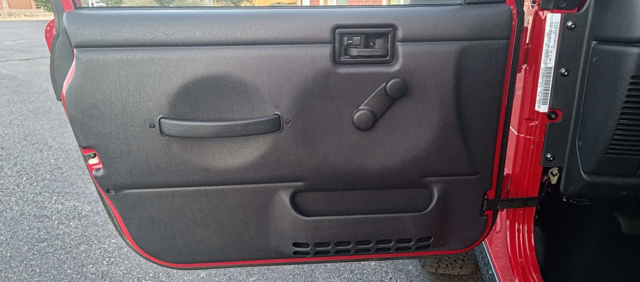 2004 Jeep TJ Wrangler - Image 12 of 31