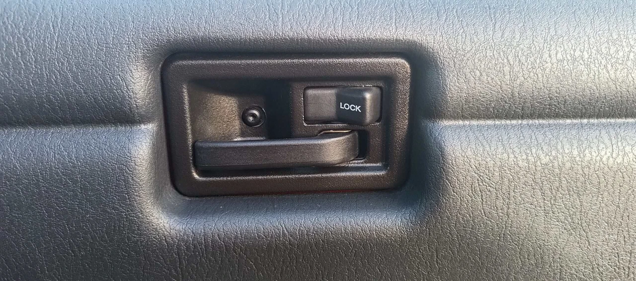 2004 Jeep TJ Wrangler - Image 22 of 31