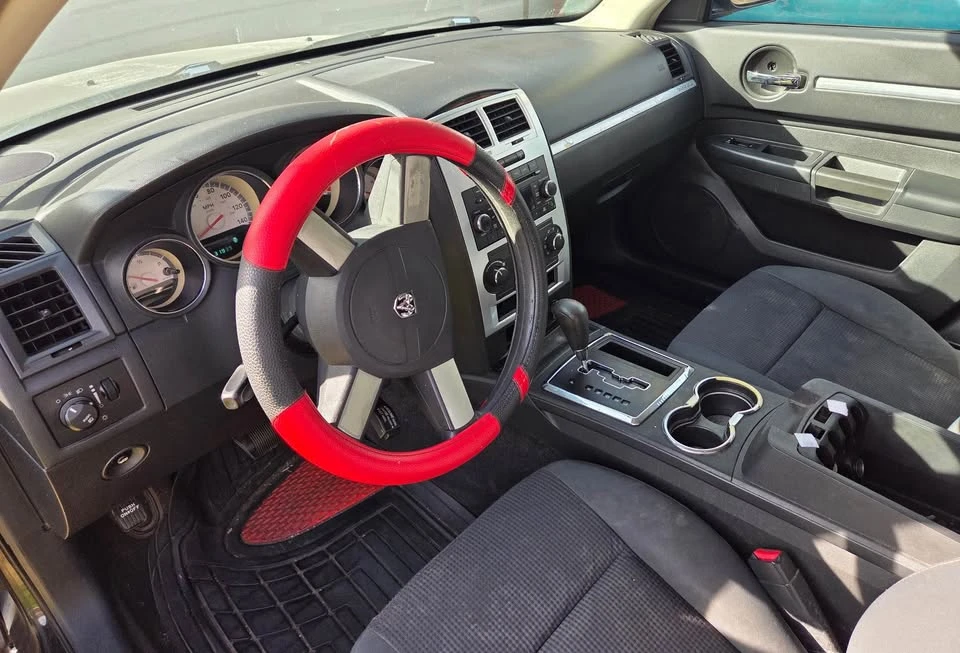 2010 Dodge Charger 6th Gen - Image 5 of 5
