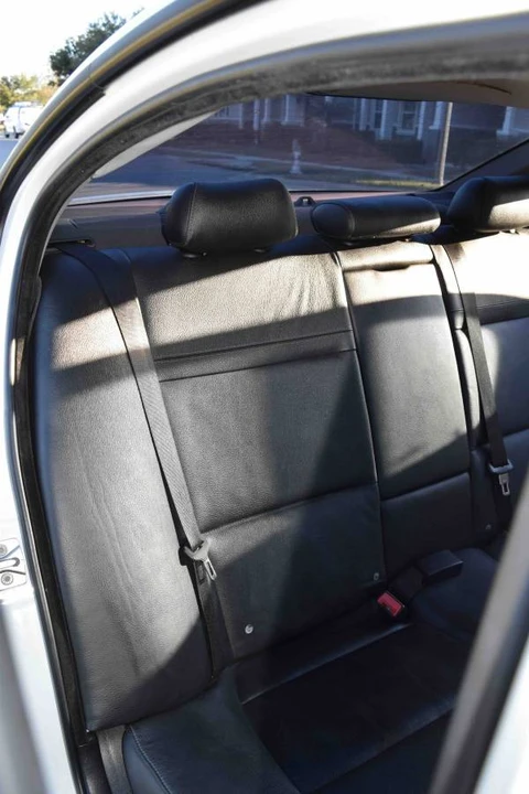 2011 BMW E90 3 Series Sedan - Image 8 of 20
