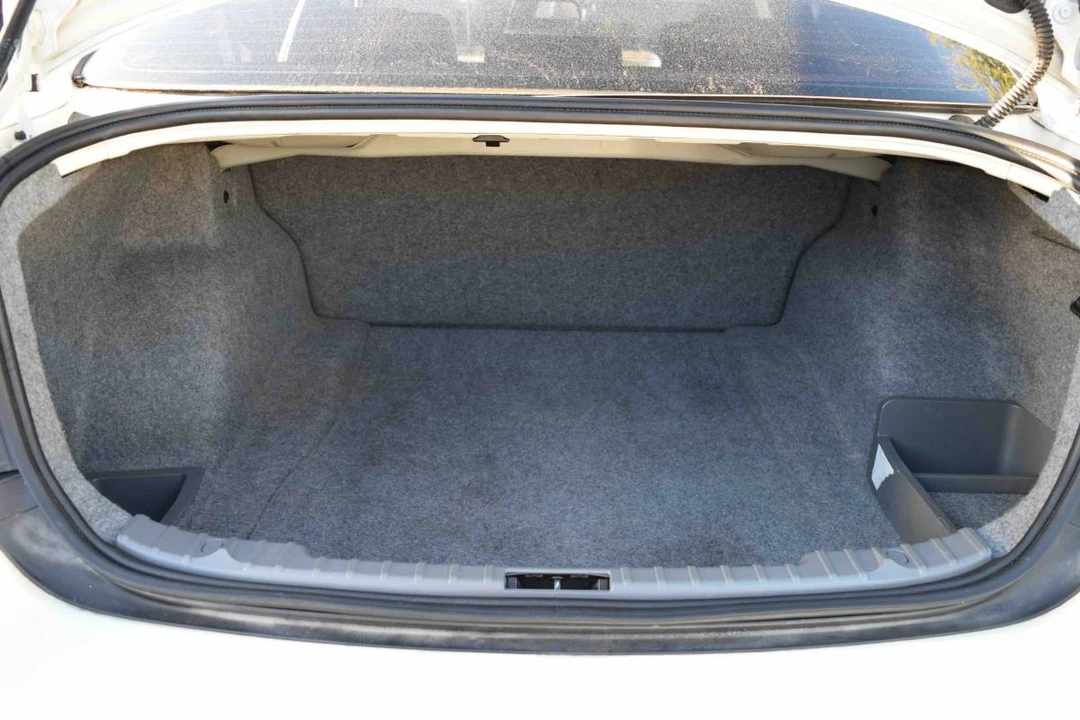 2011 BMW E90 3 Series Sedan - Image 9 of 20