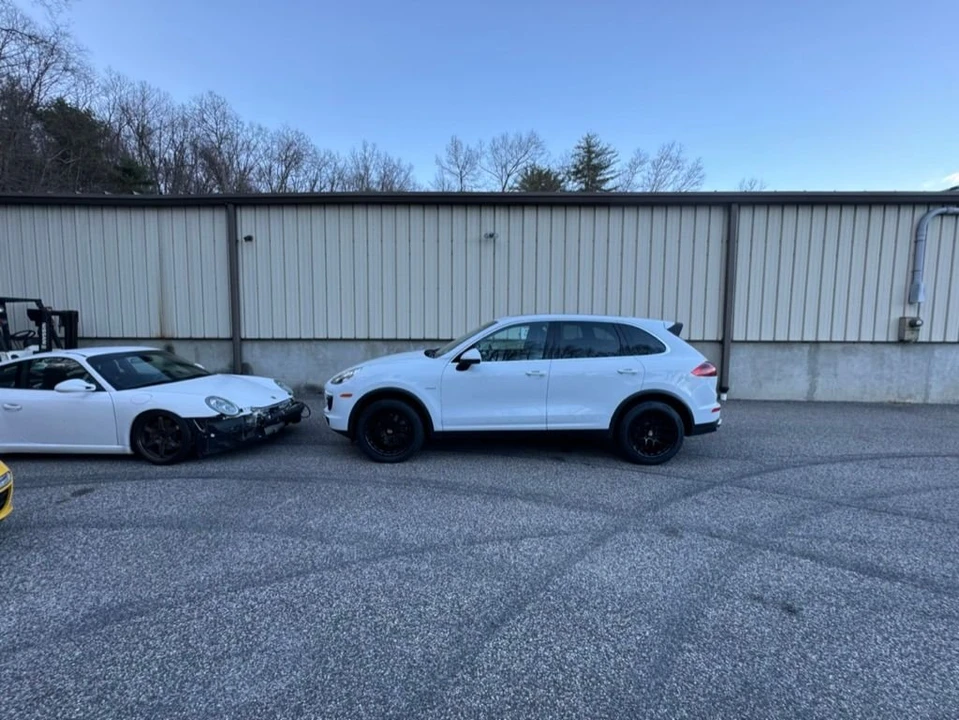 2015 Porsche 958 Cayenne Diesel - Image 6 of 6