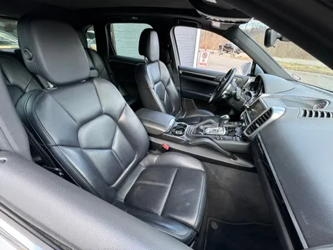 2015 Porsche 958 Cayenne Diesel - Image 4 of 6