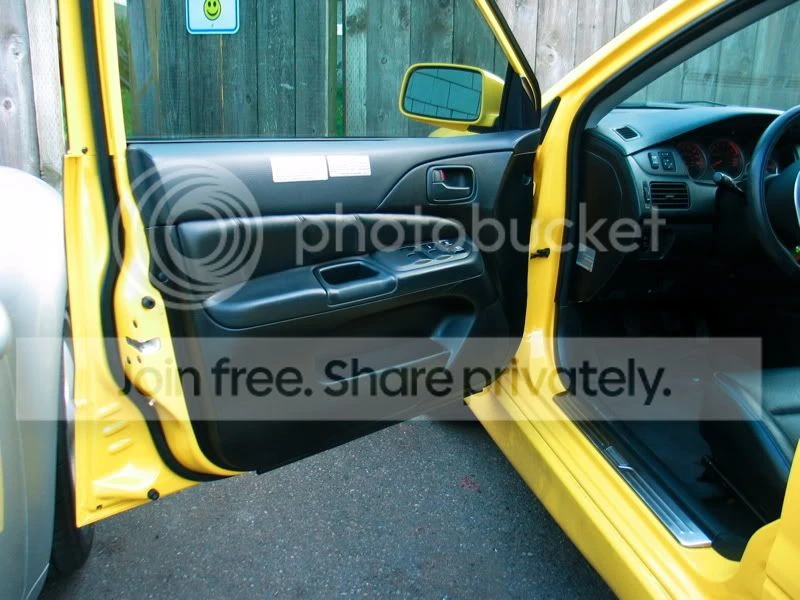 Mitsubishi Lancer Evolution VIII 7th Gen - Image 2 of 8