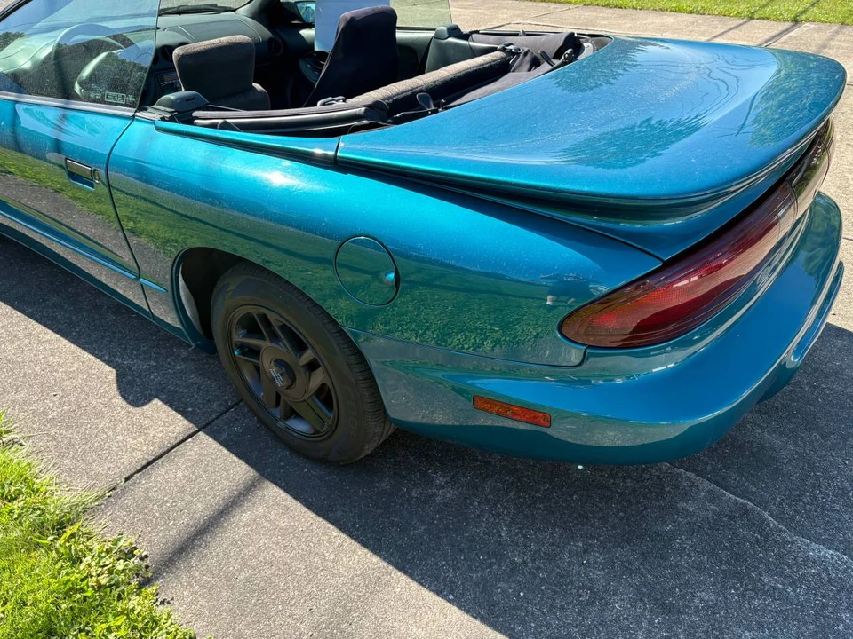 1996 Pontiac Firebird 4th Gen - Image 7 of 17