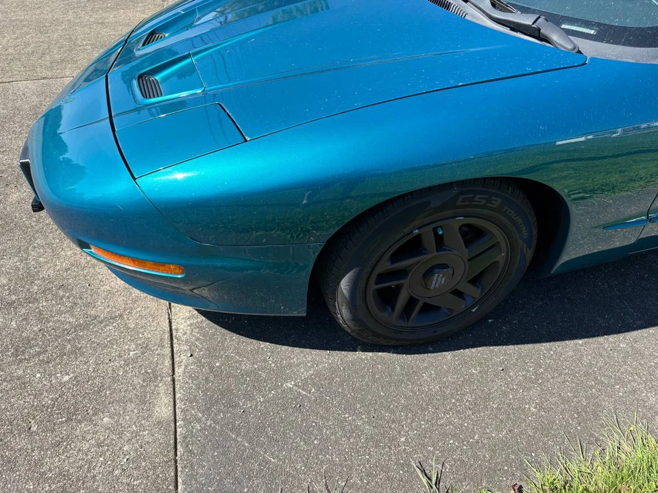 1996 Pontiac Firebird 4th Gen - Image 10 of 17