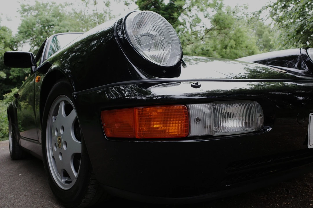 1990 Porsche 964 Carrera 4 - Image 5 of 17