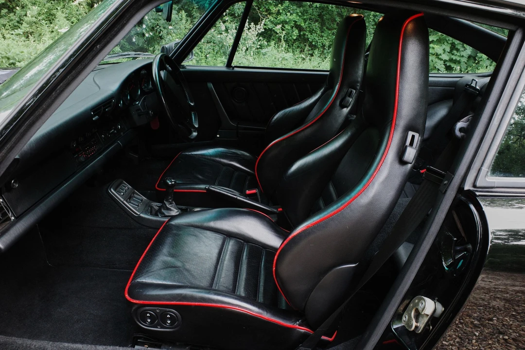 1990 Porsche 964 Carrera 4 - Image 13 of 17