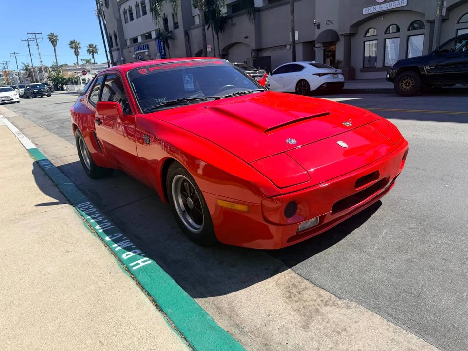 1985 Porsche 944 - Image 11 of 24
