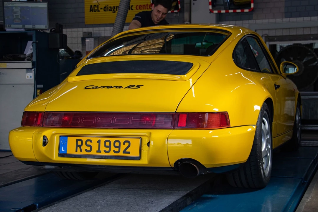 1992 Porsche 964 Carrera RS - Image 2 of 5