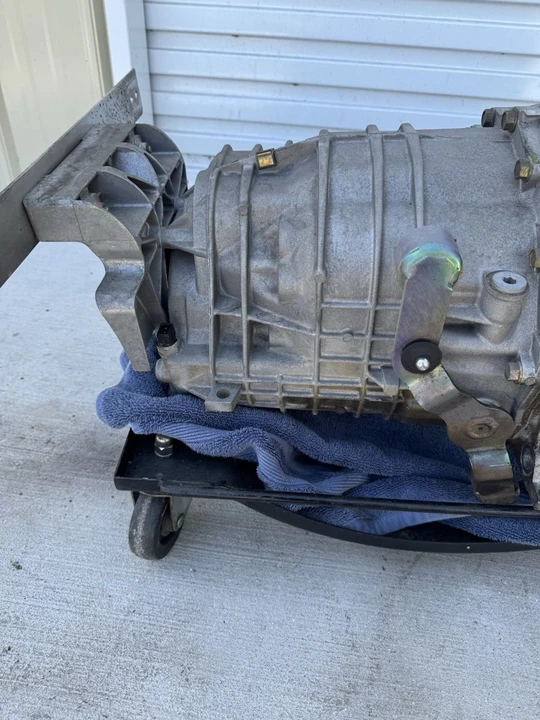 2000 Parts & Memorabilia Gearboxes - Image 8 of 10