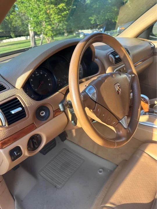 2009 Porsche 955/957 Cayenne - Image 2 of 10