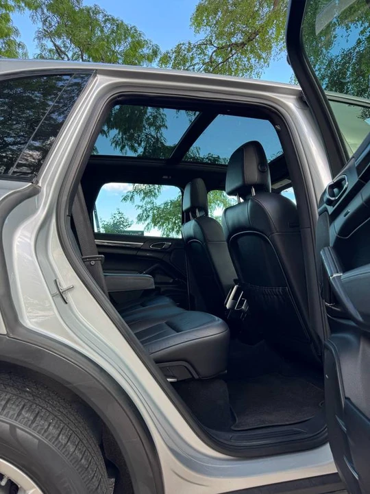 2012 Porsche 958 Cayenne - Image 13 of 16