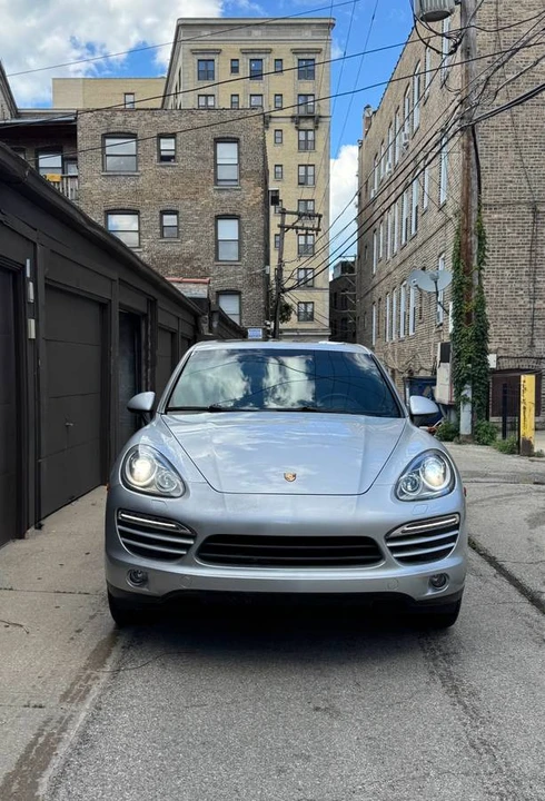 2012 Porsche 958 Cayenne - Image 2 of 16