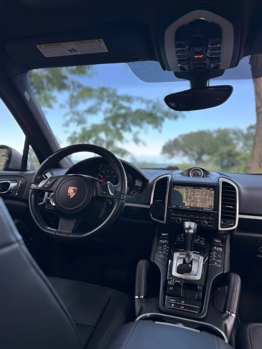 2012 Porsche 958 Cayenne - Image 11 of 16