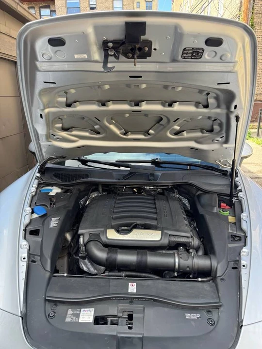 2012 Porsche 958 Cayenne - Image 14 of 16