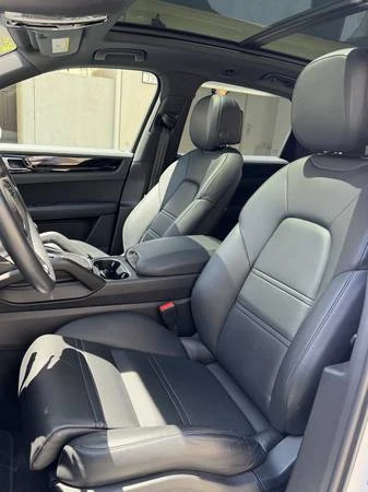 2019 Porsche 9Y0/9Y3 Cayenne - Image 9 of 17