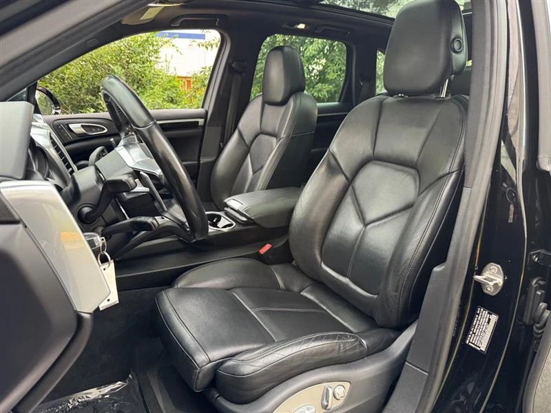 2015 Porsche 958 Cayenne S - Image 24 of 31