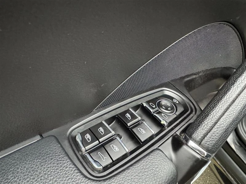 2015 Porsche 958 Cayenne S - Image 28 of 31