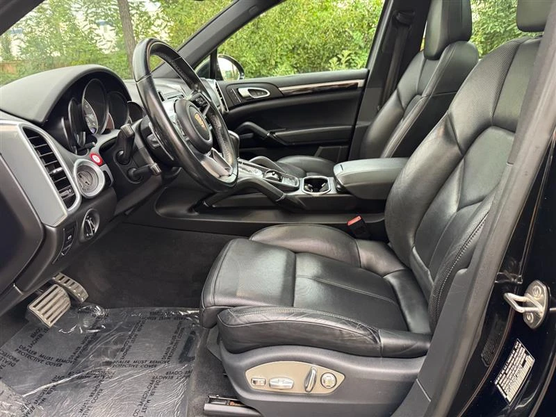 2015 Porsche 958 Cayenne S - Image 25 of 31