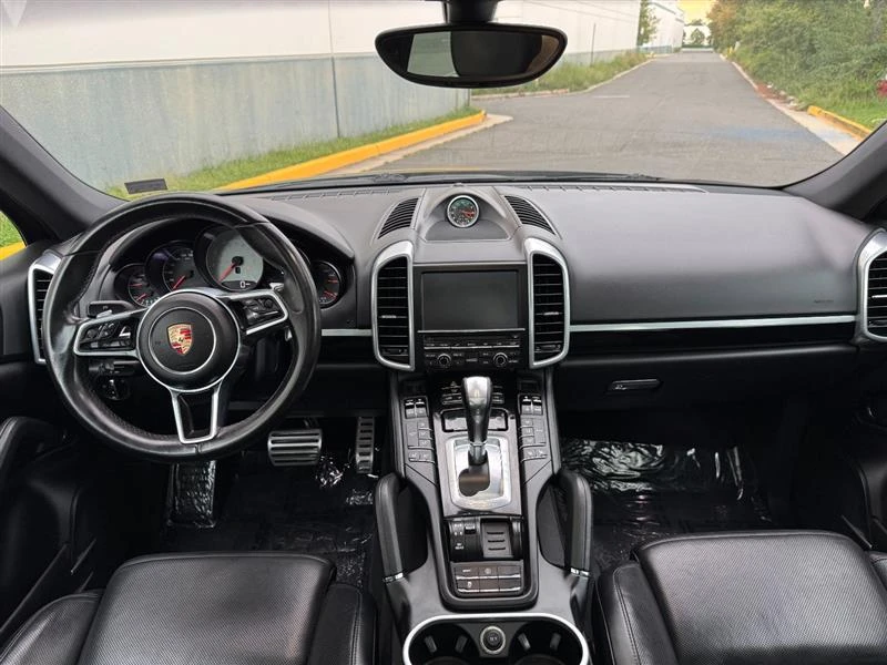 2015 Porsche 958 Cayenne S - Image 29 of 31