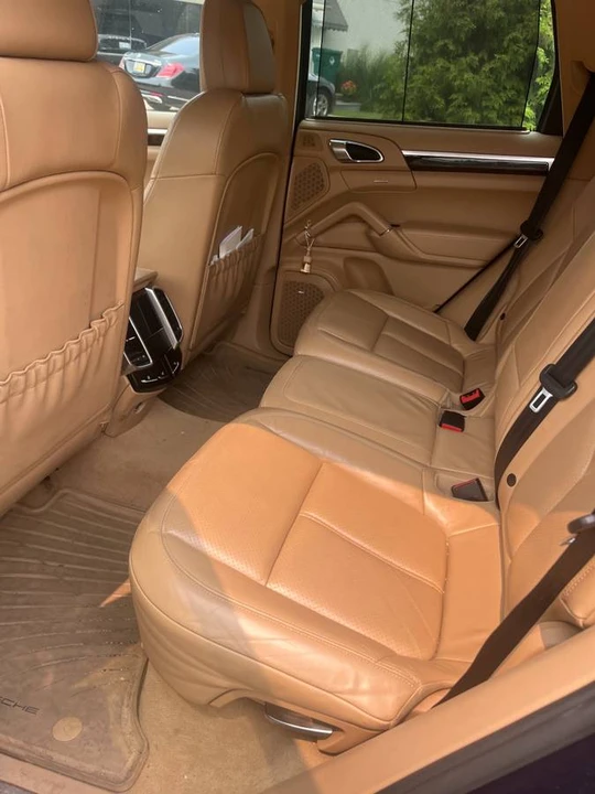 2012 Porsche 958 Cayenne S - Image 6 of 16