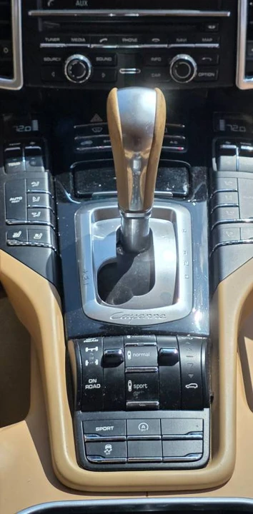 2014 Porsche 958 Cayenne S - Image 21 of 23