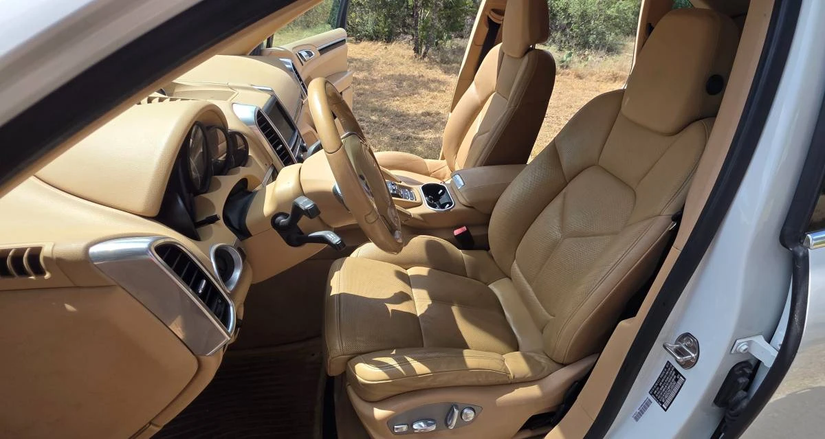 2014 Porsche 958 Cayenne S - Image 11 of 23