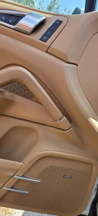 2014 Porsche 958 Cayenne S - Image 17 of 23