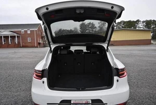 2017 Porsche Macan - Image 3 of 5
