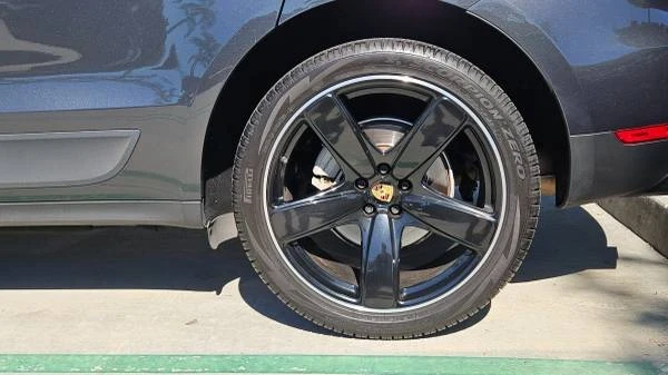 2017 Porsche Macan S - Image 8 of 19