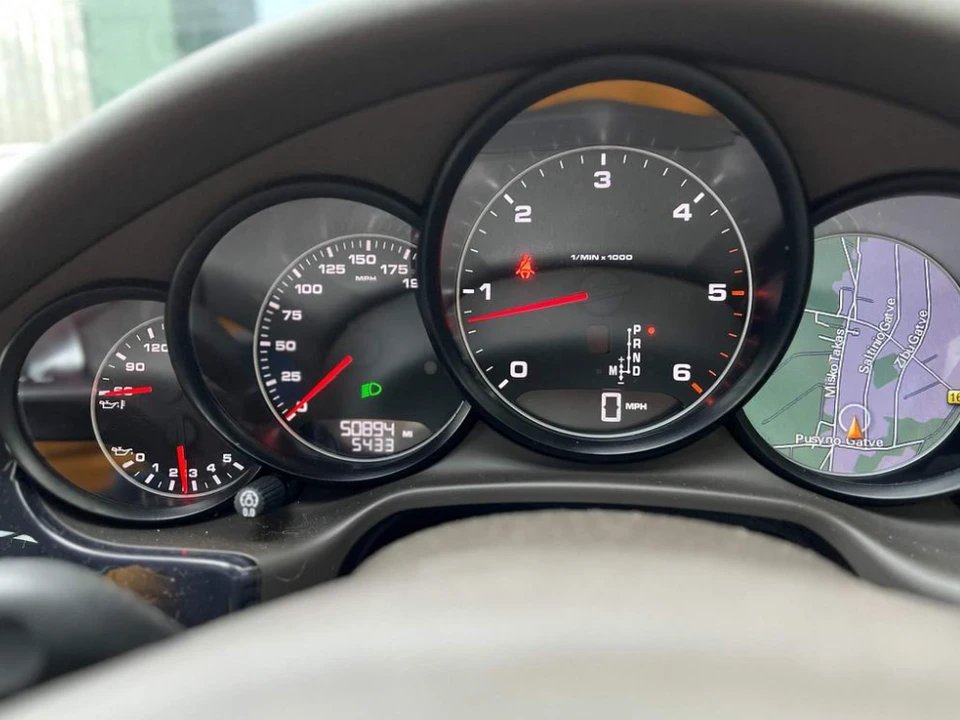 2014 Porsche 970 Panamera - Image 10 of 17