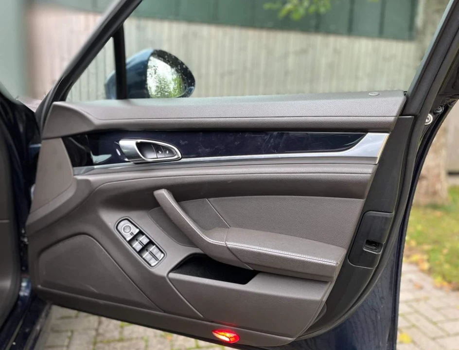 2014 Porsche 970 Panamera - Image 8 of 17