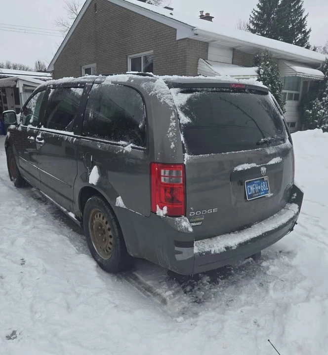 2010 Dodge Caravan - Image 4 of 9